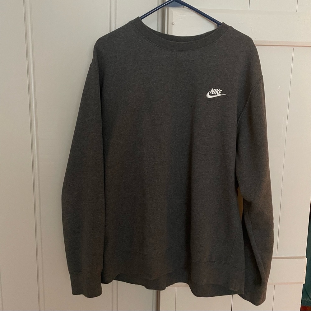 Nike “Club Fleece” Sweatshirt